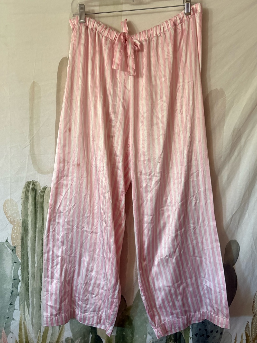 Vintage Victoria’s Secret Pink & White Silky Striped Pajama Pants 🌵X-Large